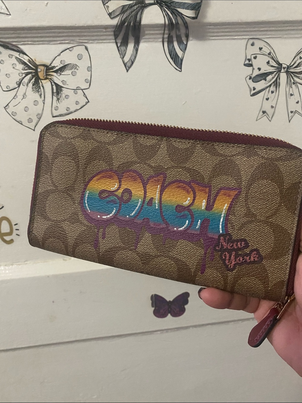 COACH Graffiti Logo Zip Wallet - Rainbow 🌈 Accent EUC 💙🩵
